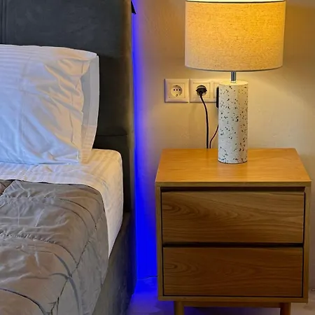 The Edge By Klv アルゴストリオン